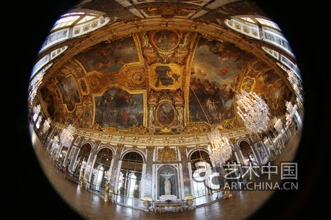 凡尔赛宫涉足当代艺术展饱受争议